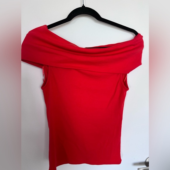 Haut rouge Zara - Picture 2 of 3